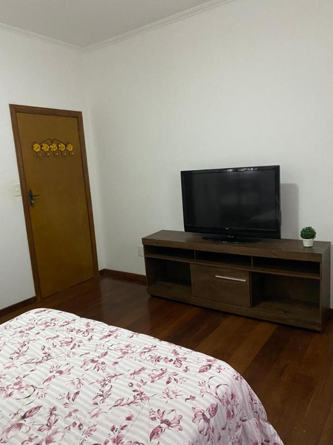 Hostel Gru Economico Com Quartos Individuais E Translado Гуарульос Екстериор снимка