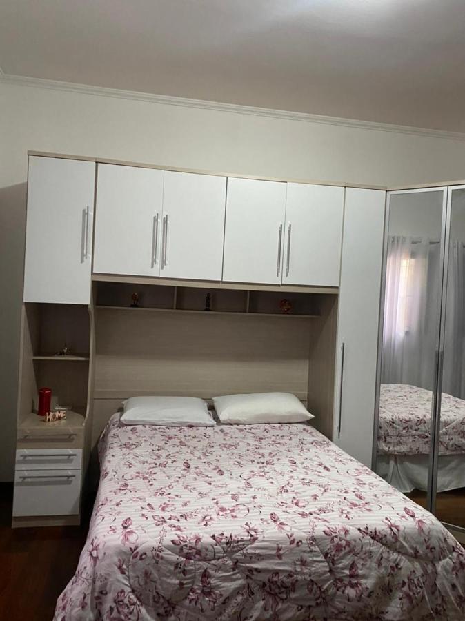 Hostel Gru Economico Com Quartos Individuais E Translado Гуарульос Екстериор снимка