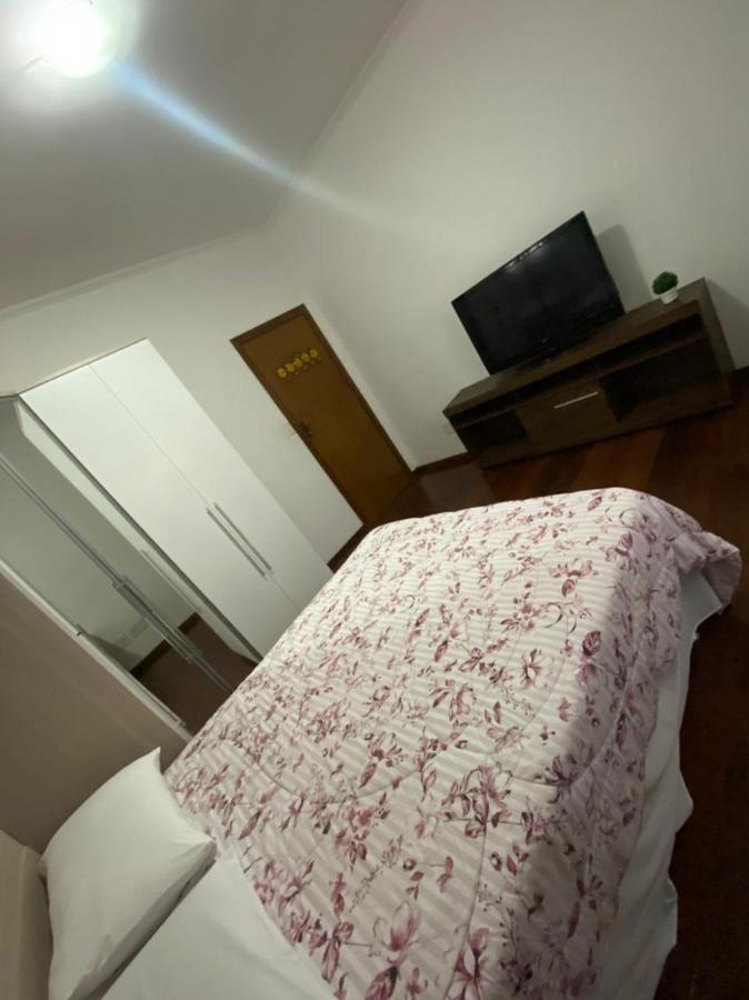 Hostel Gru Economico Com Quartos Individuais E Translado Гуарульос Екстериор снимка