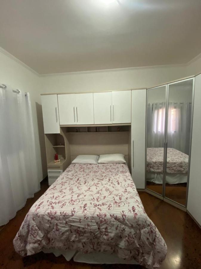Hostel Gru Economico Com Quartos Individuais E Translado Гуарульос Екстериор снимка