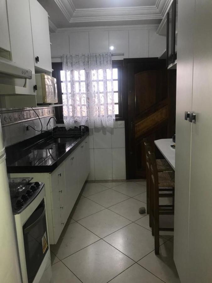 Hostel Gru Economico Com Quartos Individuais E Translado Гуарульос Екстериор снимка